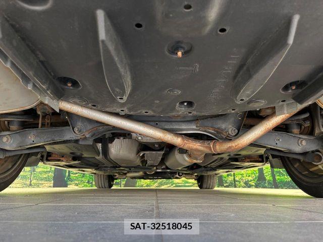 Toyota CROWN SEDAN 2014-09 8658585-18