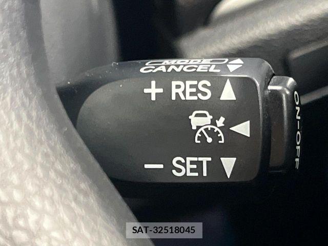 Toyota CROWN SEDAN 2014-09 8658585-5