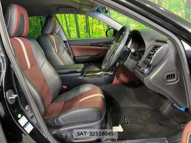 Toyota CROWN SEDAN 2014-09 8658585-7