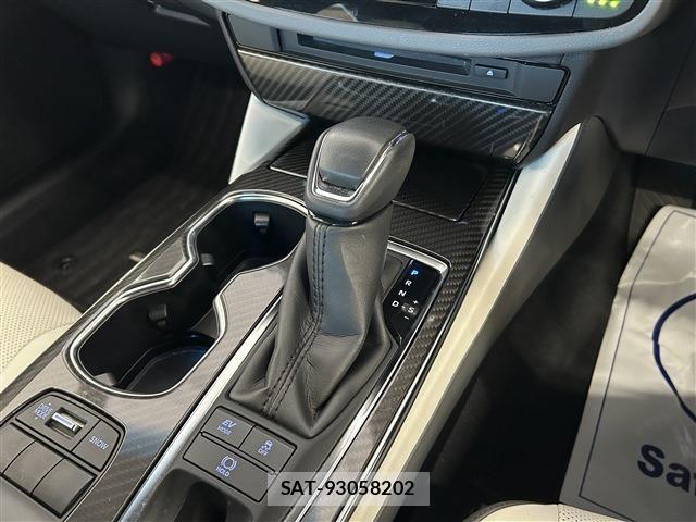 Toyota CROWN SEDAN 2021-08 8741434-19