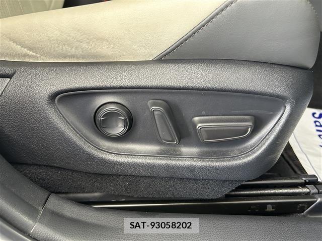 Toyota CROWN SEDAN 2021-08 8741434-23