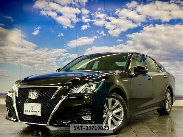 Toyota CROWN SEDAN 2017-06 8741440-0