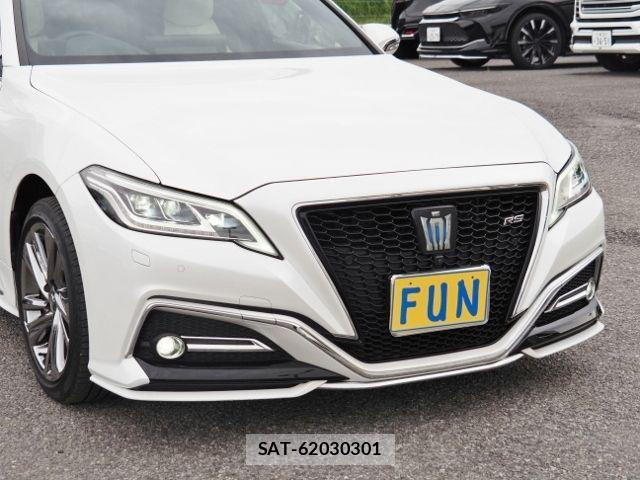 Toyota CROWN SEDAN 2021-02 8741433-28