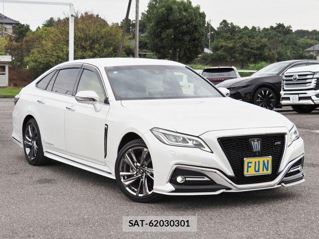 Toyota CROWN SEDAN 2021-02 8741433-2