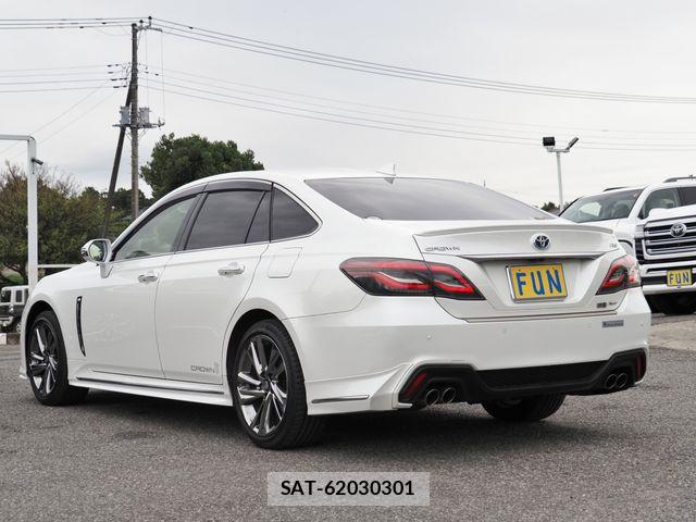 Toyota CROWN SEDAN 2021-02 8741433-5