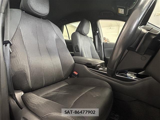 Toyota CROWN SEDAN 2020-11 8741437-21