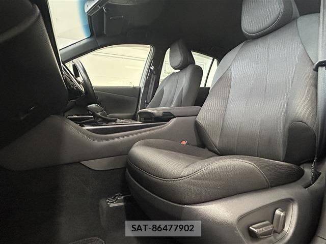 Toyota CROWN SEDAN 2020-11 8741437-23