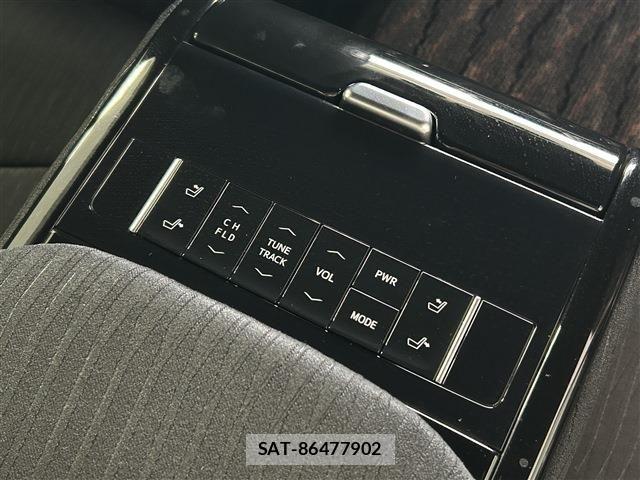 Toyota CROWN SEDAN 2020-11 8741437-24