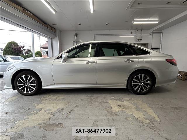 Toyota CROWN SEDAN 2020-11 8741437-7
