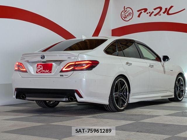 Toyota CROWN SEDAN 2019-10 8741435-2