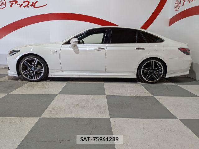 Toyota CROWN SEDAN 2019-10 8741435-4