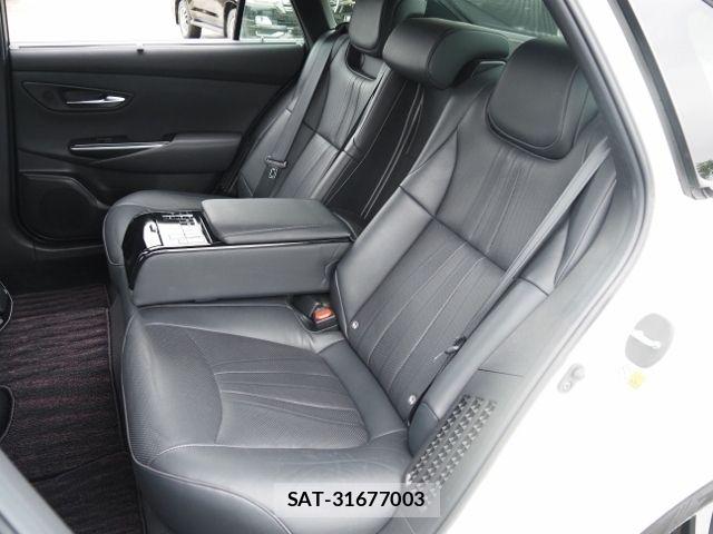 Toyota CROWN SEDAN 2020-11 8741436-15