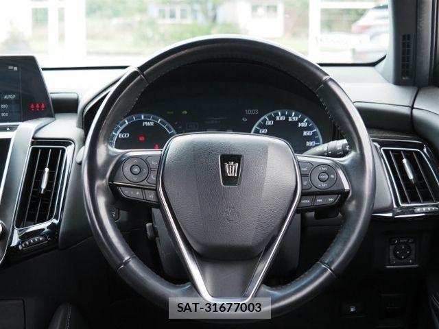 Toyota CROWN SEDAN 2020-11 8741436-16