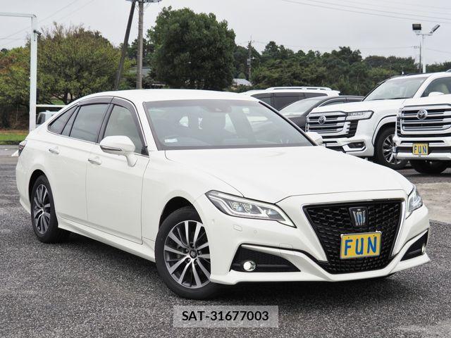 Toyota CROWN SEDAN 2020-11 8741436-2