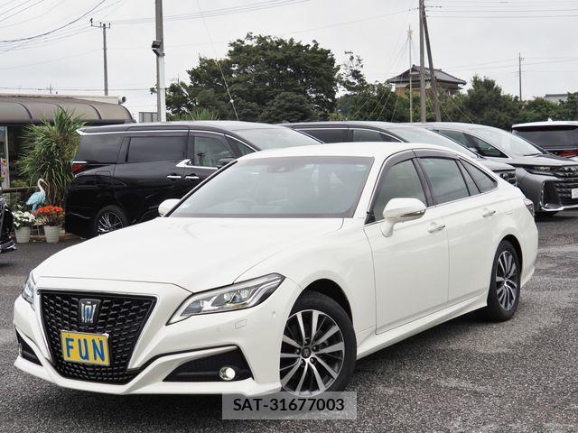 Toyota CROWN SEDAN 2020-11 8741436-3