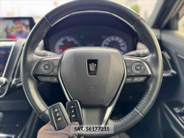 Toyota CROWN SEDAN 2020-02 8779893-4