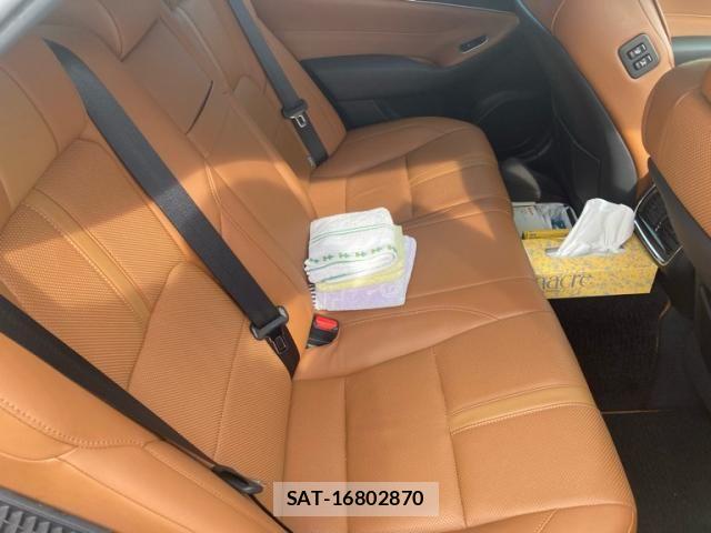Toyota CROWN SEDAN 2015-12 8779895-18