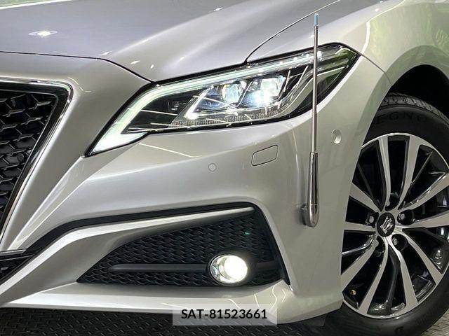 Toyota CROWN SEDAN 2019-06 8795641-11
