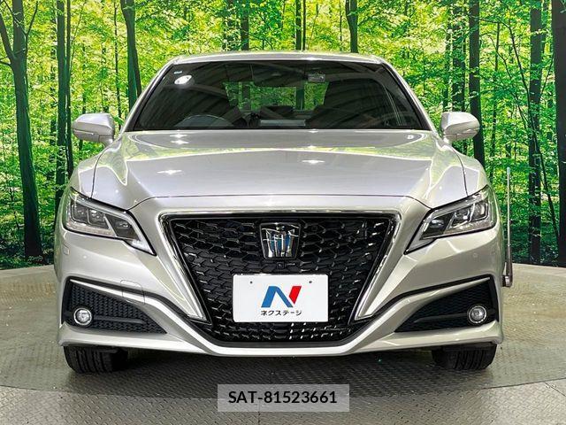 Toyota CROWN SEDAN 2019-06 8795641-13