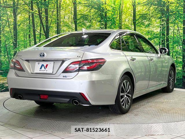 Toyota CROWN SEDAN 2019-06 8795641-16