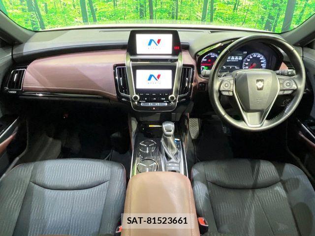 Toyota CROWN SEDAN 2019-06 8795641-1