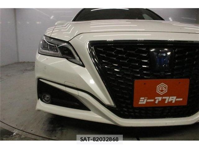 Toyota CROWN SEDAN 2019-01 8795643-10