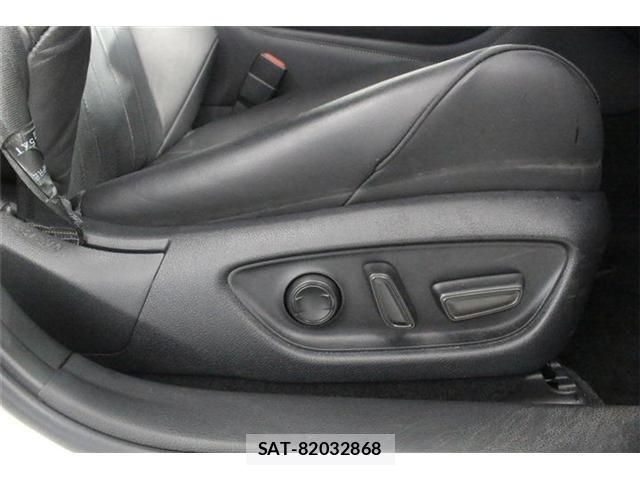 Toyota CROWN SEDAN 2019-01 8795643-27