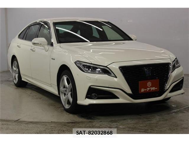 Toyota CROWN SEDAN 2019-01 8795643-2