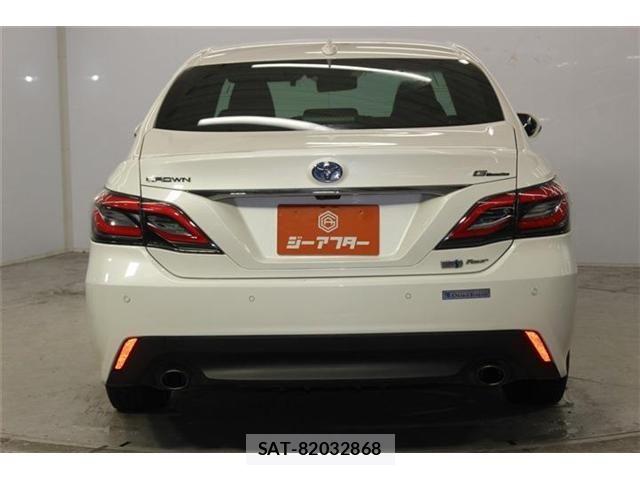 Toyota CROWN SEDAN 2019-01 8795643-5