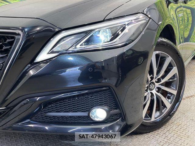 Toyota CROWN SEDAN 2019-08 8828434-11