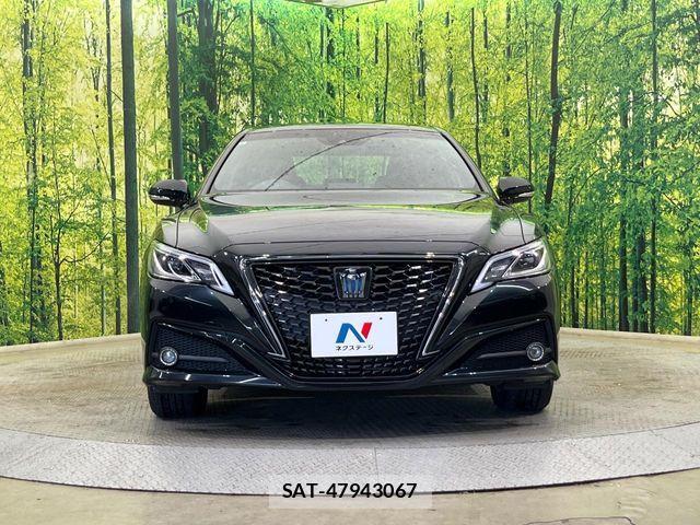 Toyota CROWN SEDAN 2019-08 8828434-13