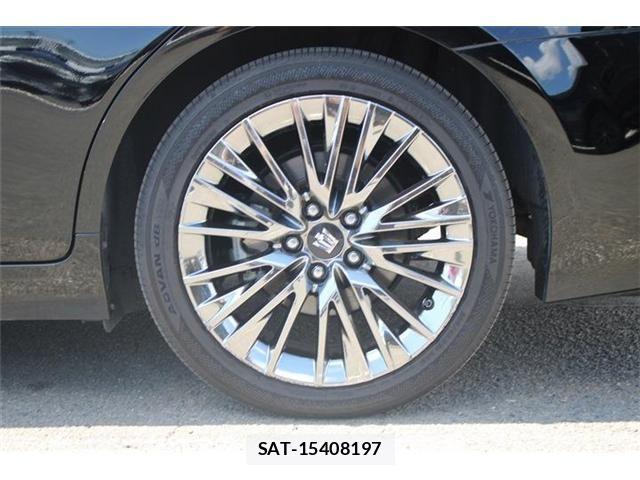 Toyota CROWN SEDAN 2021-08 8828435-25