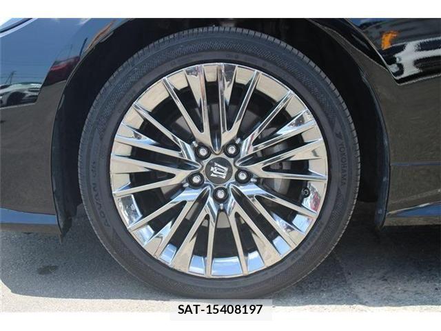 Toyota CROWN SEDAN 2021-08 8828435-26