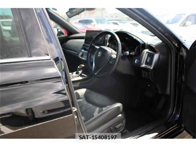 Toyota CROWN SEDAN 2021-08 8828435-29