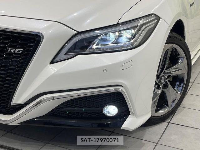 Toyota CROWN SEDAN 2018-09 8879281-13