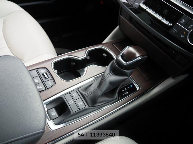 Toyota CROWN SEDAN 2021-07 8879280-26
