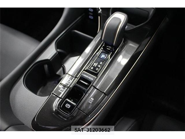 Toyota CROWN 2024-03 1219815-14