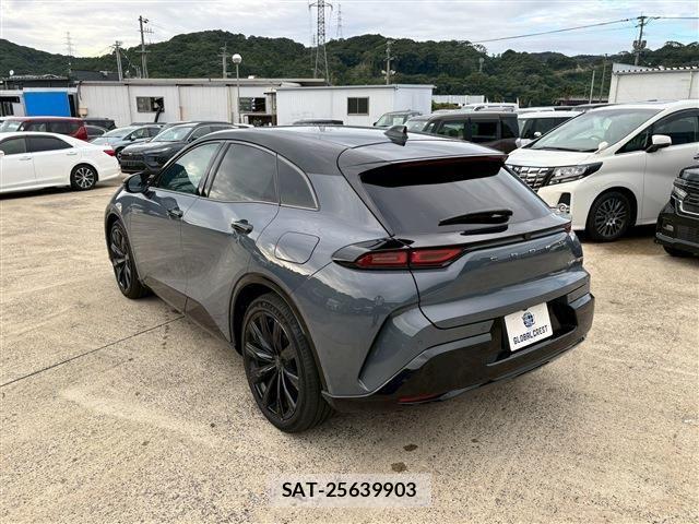 Toyota CROWN 2024-02 1308965-9