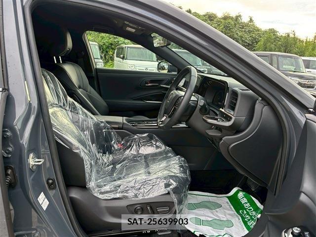 Toyota CROWN 2024-02 1308965-14
