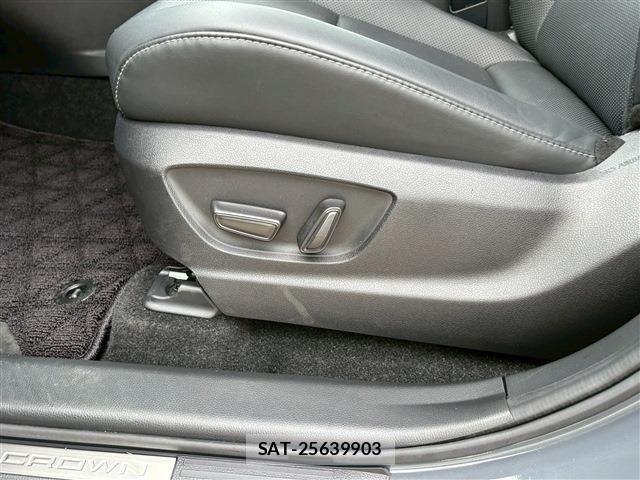 Toyota CROWN 2024-02 1308965-18