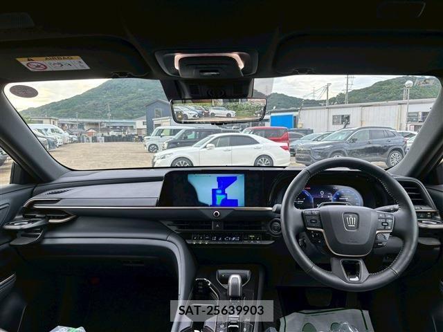Toyota CROWN 2024-02 1308965-1