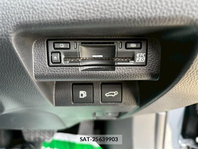 Toyota CROWN 2024-02 1308965-21