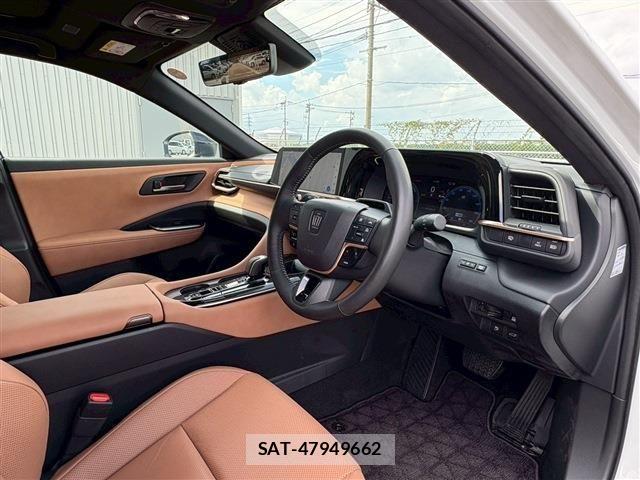 Toyota CROWN 2024-04 1330252-12
