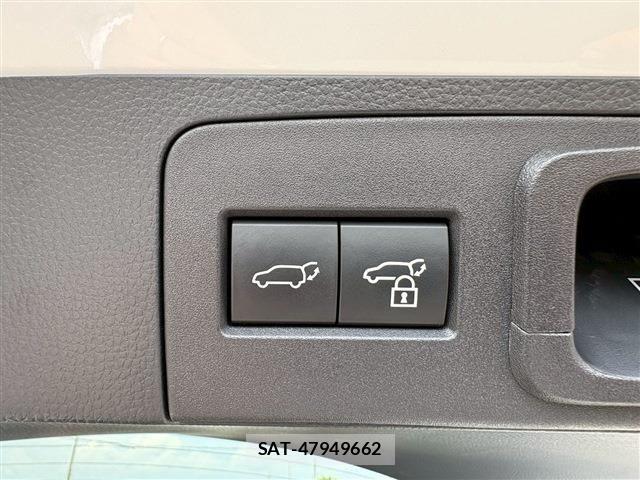 Toyota CROWN 2024-04 1330252-26