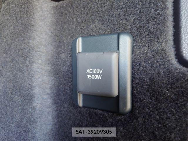 Toyota CROWN 2024-07 1366072-24