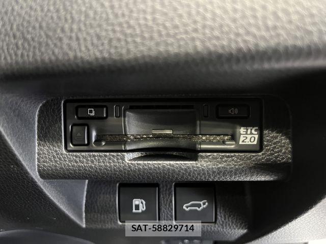 Toyota CROWN 2023-11 2317987-10