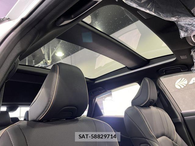 Toyota CROWN 2023-11 2317987-13