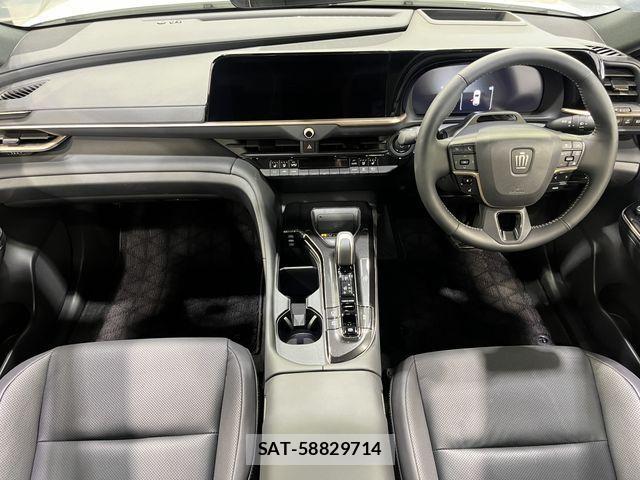 Toyota CROWN 2023-11 2317987-18