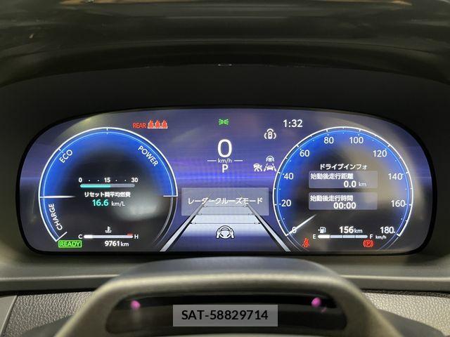 Toyota CROWN 2023-11 2317987-20