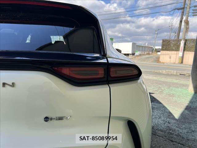 Toyota CROWN 2024-09 2828362-9
